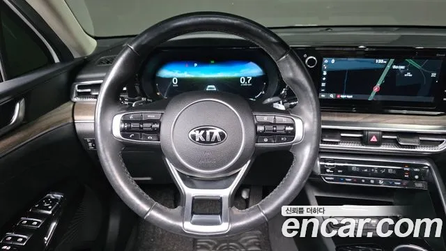 Kia K5 2021 — фото 15