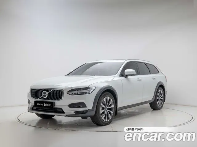 Volvo V90 2023 — фото 1