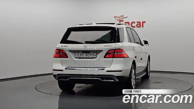 Mercedes-Benz M-class 2015 — фото 3