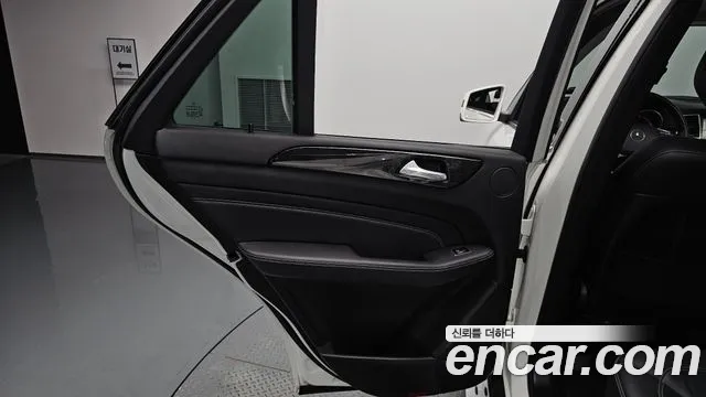 Mercedes-Benz M-class 2015 — фото 14