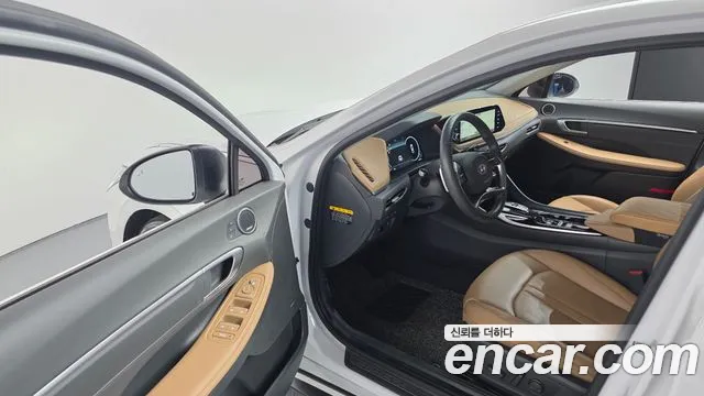 Hyundai Sonata 2020 — фото 18
