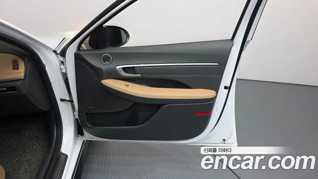 Hyundai Sonata 2020 — фото 15