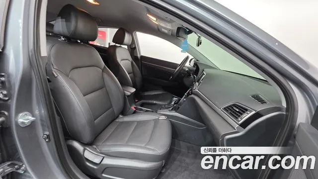 Hyundai AVANTE 2016 — фото 10