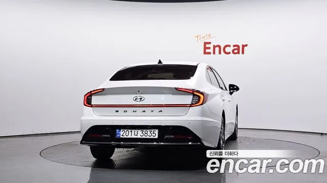 Hyundai Sonata 2022 — фото 3