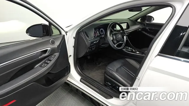 Hyundai Sonata 2022 — фото 12