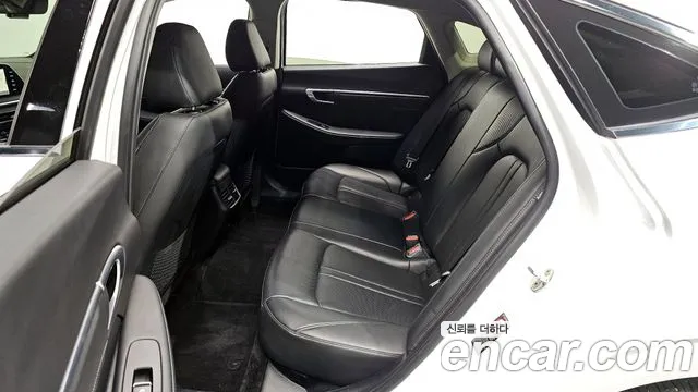 Hyundai Sonata 2022 — фото 16