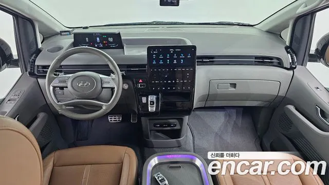 Hyundai Staria 2024 — фото 10