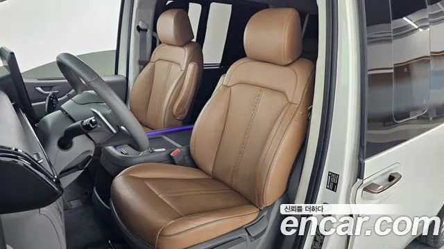 Hyundai Staria 2024 — фото 13