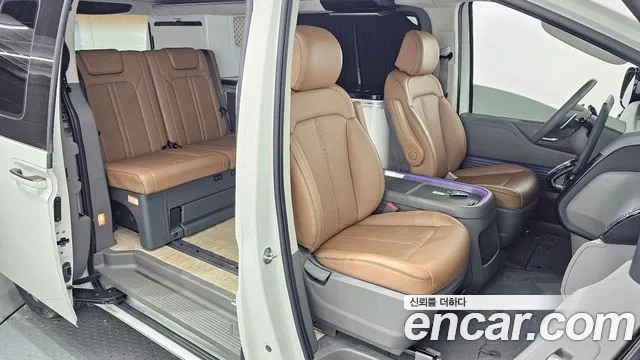 Hyundai Staria 2024 — фото 17
