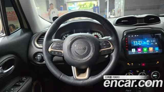 Jeep Renegade 2016 — фото 13