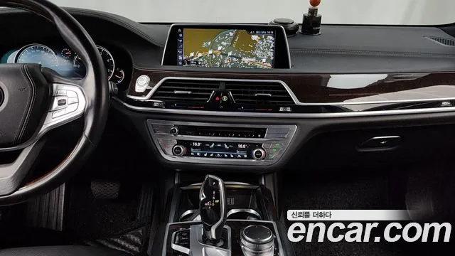BMW 7-Series 2016 — фото 14