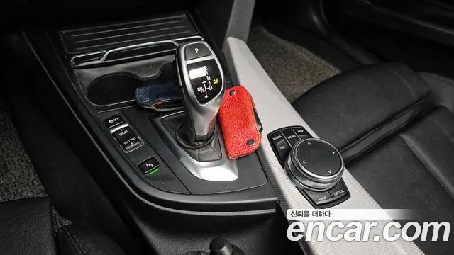 BMW 3-Series 2018 — фото 12