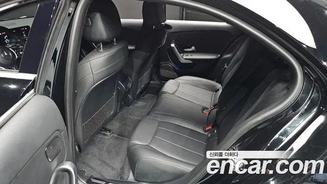 Mercedes-Benz A-Class 2021 — фото 18