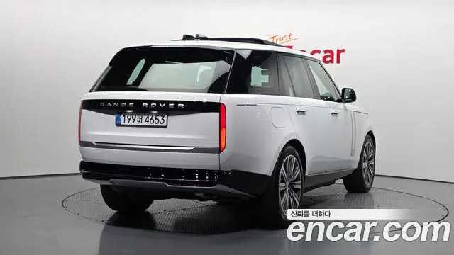 Land Rover Range Rover 2025 — фото 2