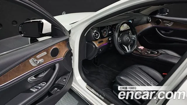 Mercedes-Benz E-Class 2019 — фото 13