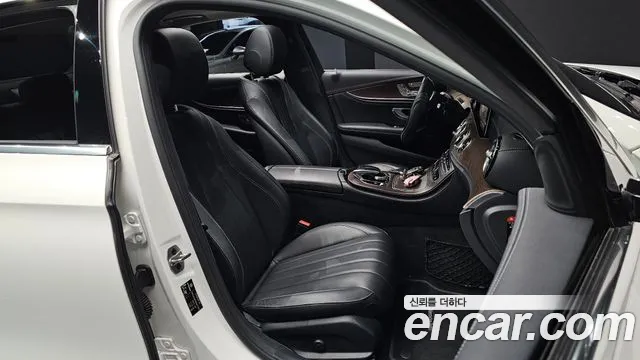 Mercedes-Benz E-Class 2019 — фото 17