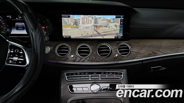 Mercedes-Benz E-Class 2019 — фото 20