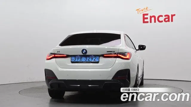 BMW i4 2024 — фото 4