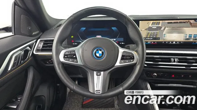 BMW i4 2024 — фото 19