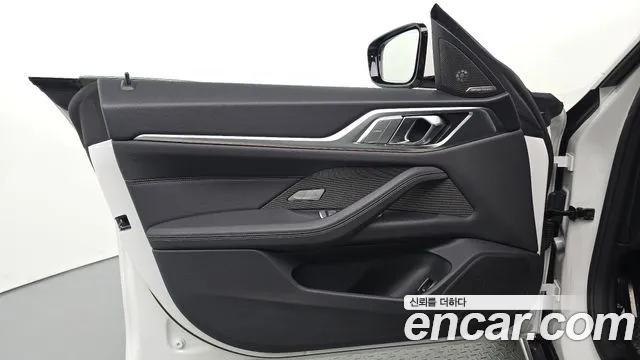 BMW i4 2024 — фото 14
