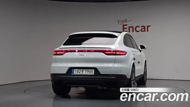 Porsche Cayenne 2021 — фото 3