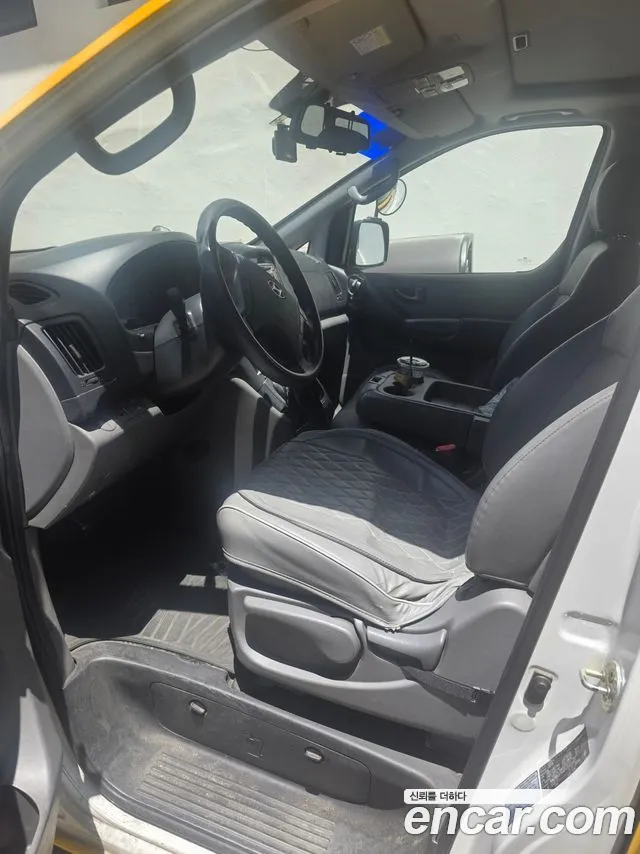Hyundai Starex 2015 — фото 3