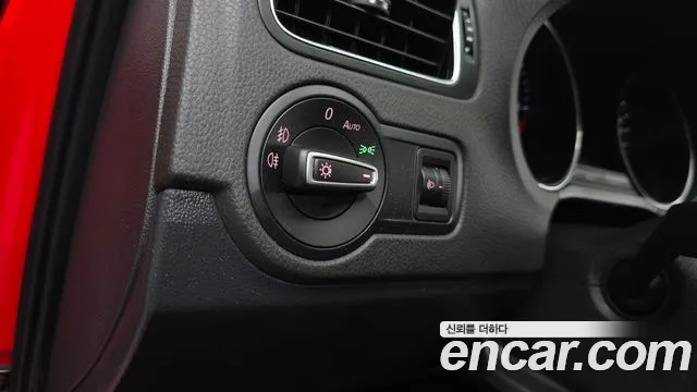 Volkswagen Polo 2015 — фото 16