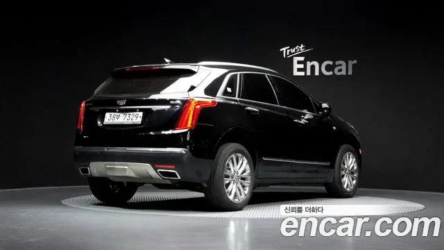 Cadillac XT5 2019 — фото 1