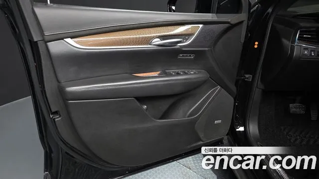 Cadillac XT5 2019 — фото 13
