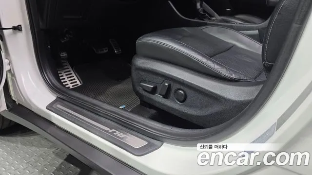 Kia Niro 2017 — фото 17