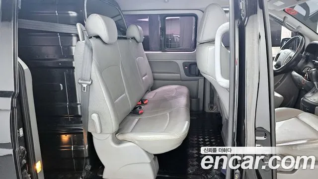 Hyundai Starex 2018 — фото 11