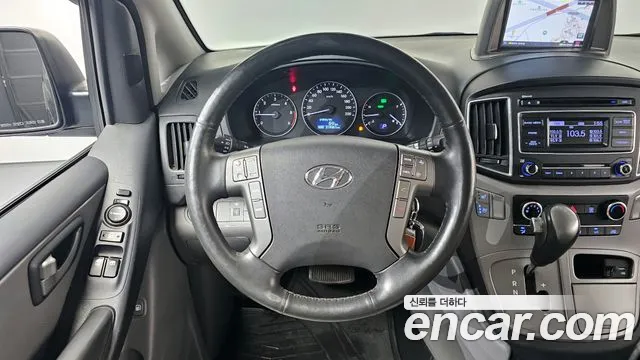 Hyundai Starex 2018 — фото 12