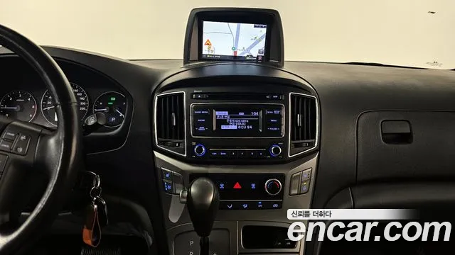 Hyundai Starex 2018 — фото 13