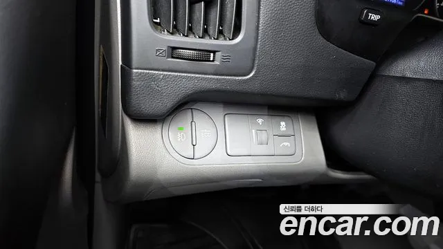 Hyundai Starex 2018 — фото 16