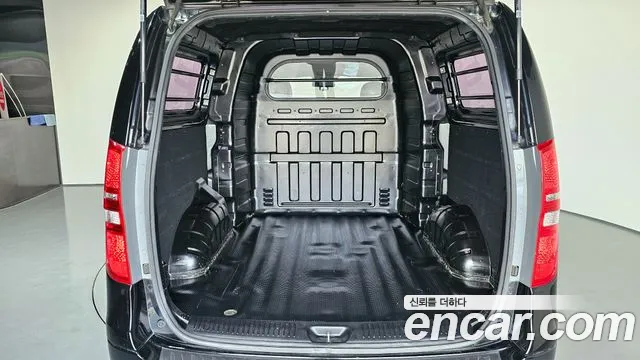 Hyundai Starex 2018 — фото 20