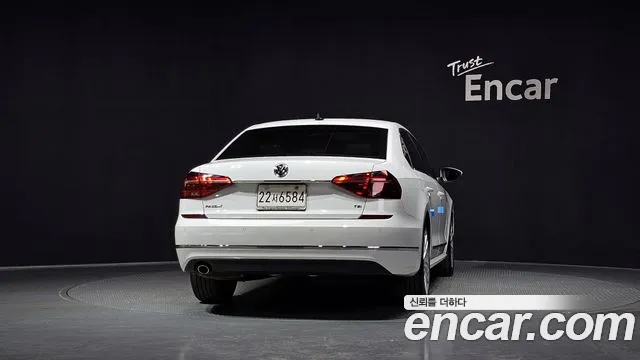 Volkswagen Passat 2018 — фото 4