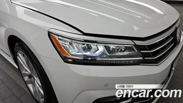 Volkswagen Passat 2018 — фото 8