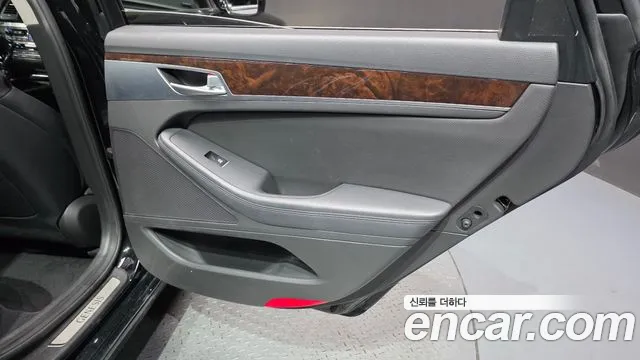 Hyundai Genesis 2014 — фото 15