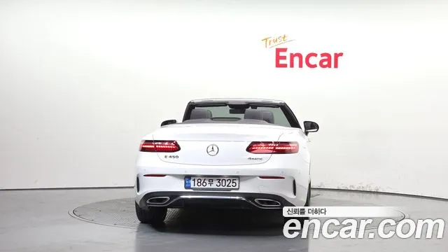 Mercedes-Benz E-Class 2022 — фото 4