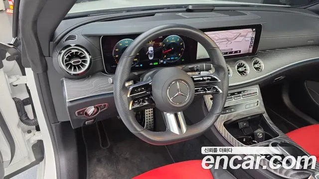 Mercedes-Benz E-Class 2022 — фото 13