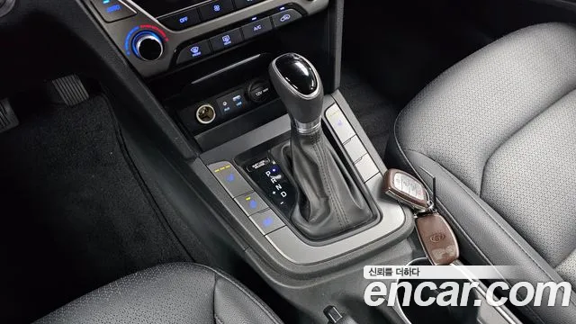 Hyundai AVANTE 2017 — фото 9