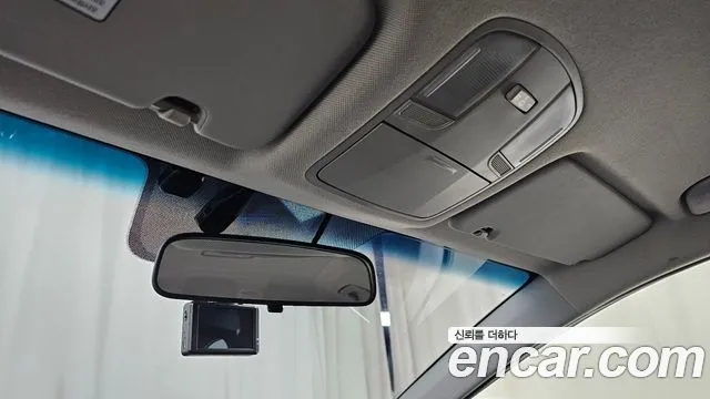Hyundai AVANTE 2017 — фото 19