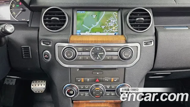 Land Rover Discovery 2016 — фото 15