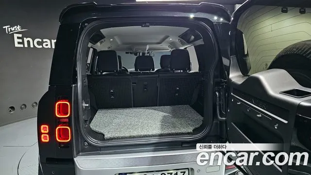 Land Rover Defender 2020 — фото 20
