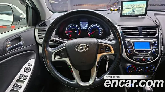 Hyundai Accent 2014 — фото 19