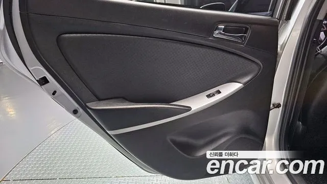 Hyundai Accent 2014 — фото 15