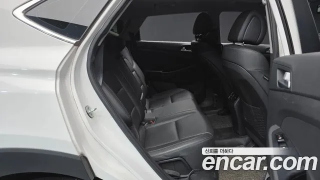Hyundai Tucson 2017 — фото 11
