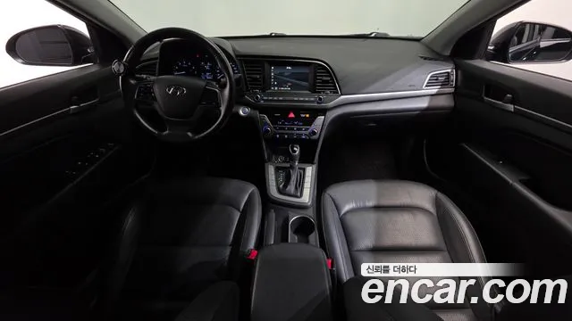 Hyundai AVANTE 2016 — фото 10