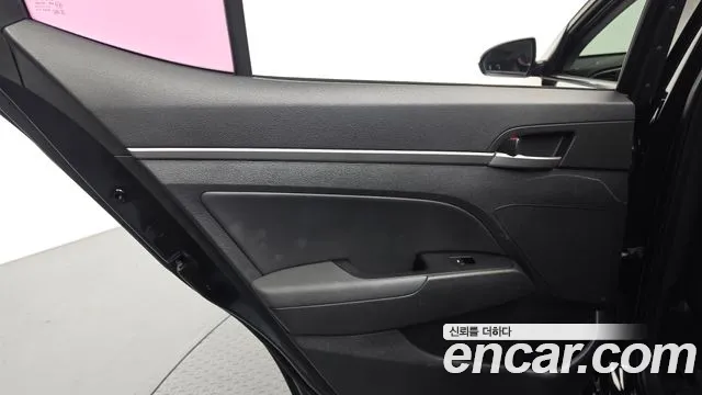 Hyundai AVANTE 2016 — фото 15
