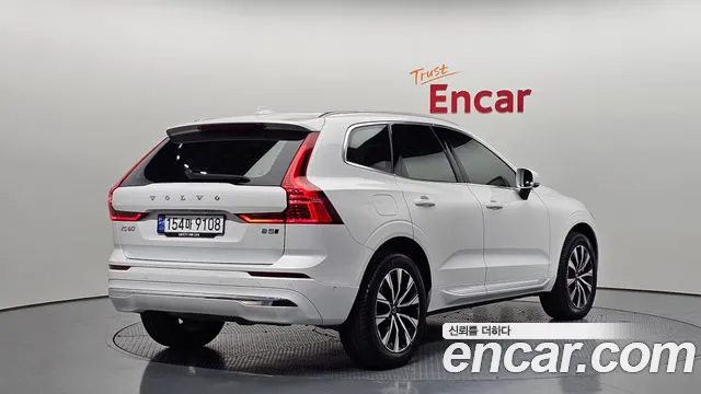 Volvo XC60 2024 — фото 2